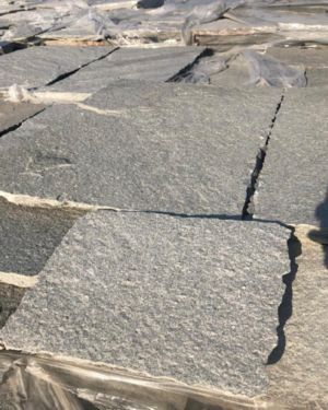 Lomljeni kamen - Kavala