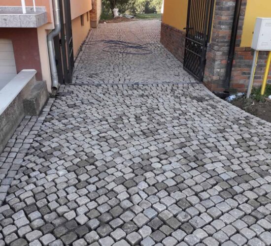 Prirdoni kamen Beograd - Mimaros Stone