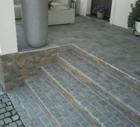 Prirdoni kamen Beograd - Mimaros Stone