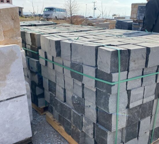Prirdoni kamen Beograd - Mimaros Stone
